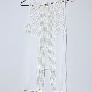 Monteau white sleeveless blouse. Small.